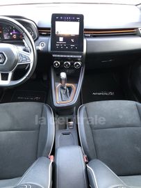 Car image 30