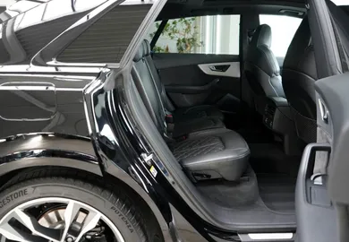 Car image 33