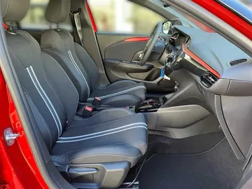 Car image 16