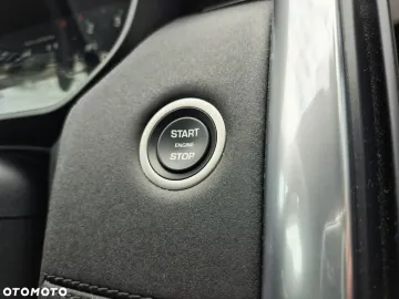 Car image 40