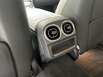 Car image 36