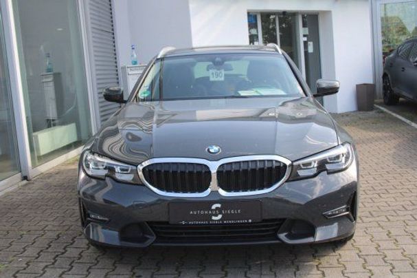 BMW 330d Touring xDrive Sport Line 195 kW image number 4