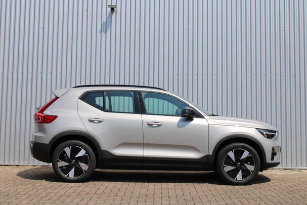 Volvo XC40 Single Motor Essential 175 kW image number 3