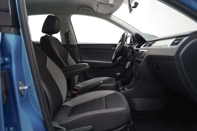 Car image 33