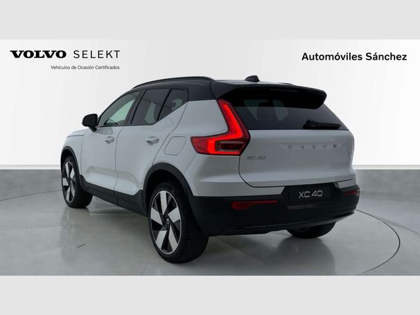 Volvo XC40 Plus 175 kW image number 4