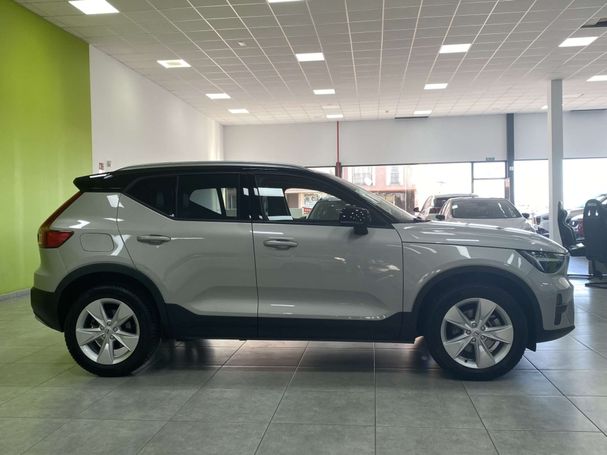 Volvo XC40 B3 Core 120 kW image number 5