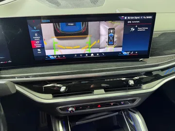 Car image 29