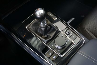 Car image 37