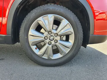 Car image 31