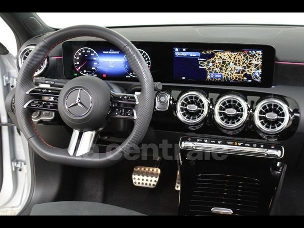 Mercedes-Benz A 250 e 160 kW image number 12