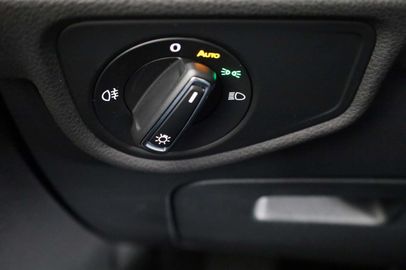 Car image 36