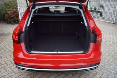 Car image 36