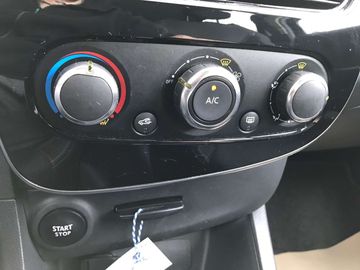 Car image 33