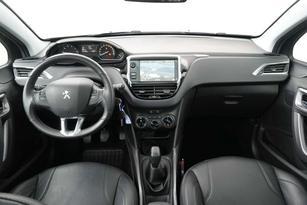 Peugeot 2008 PureTech 61 kW image number 7