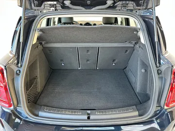 Car image 29