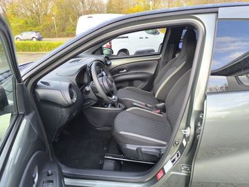 Car image 10