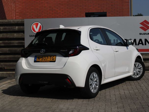 Toyota Yaris 1.5 Hybrid 85 kW image number 2