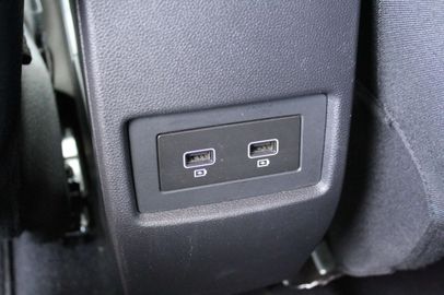 Car image 37