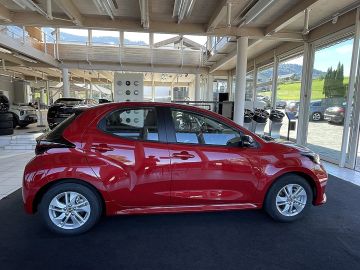 Car image 4