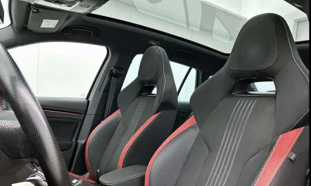 Car image 31