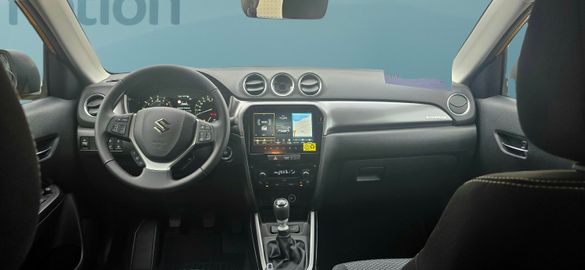 Car image 15
