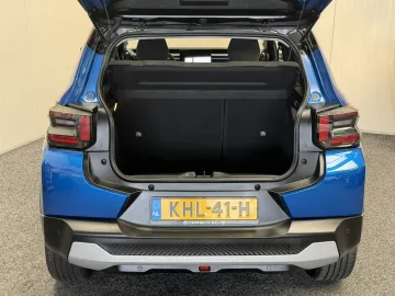 Car image 42