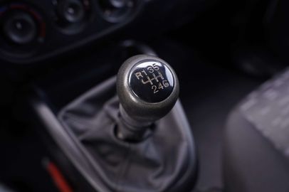 Car image 33