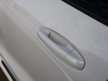 Car image 36