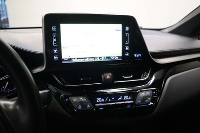 Car image 13