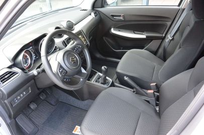 Car image 15