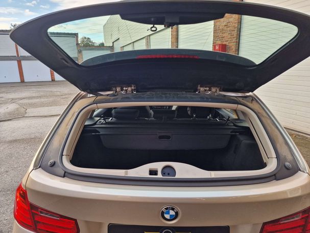 BMW 320i Touring 135 kW image number 24