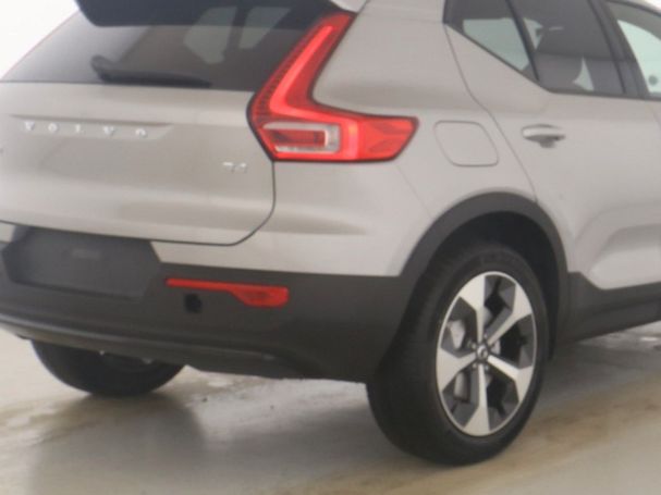 Volvo XC40 Plus Dark 145 kW image number 4