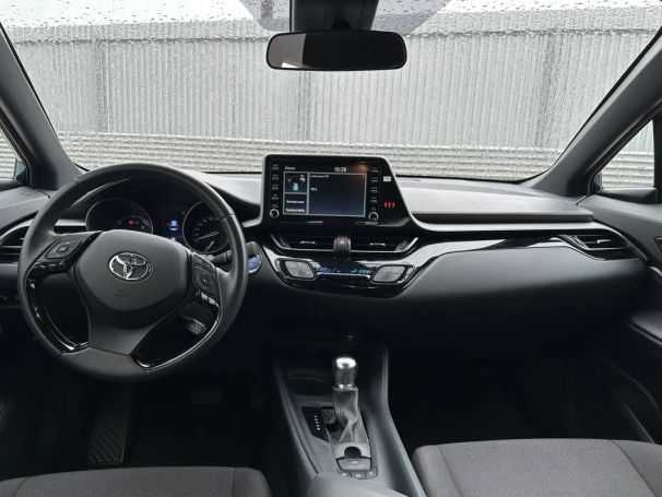 Toyota C-HR 90 kW image number 17