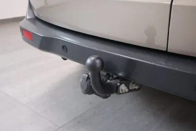 Car image 32