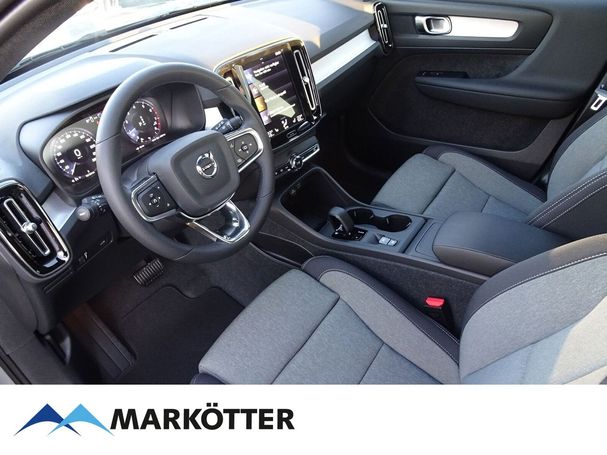 Volvo XC40 T2 Core 95 kW image number 3