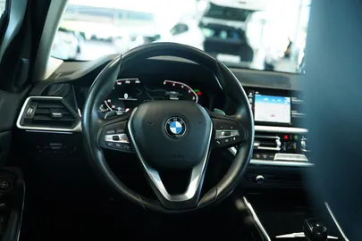 Car image 46
