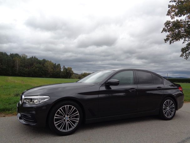 BMW 520d Sport Line 140 kW image number 1