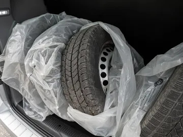 Car image 27