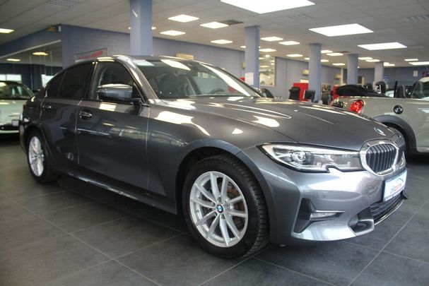 BMW 320d xDrive Sport Line 140 kW image number 2