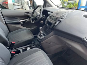 Car image 17