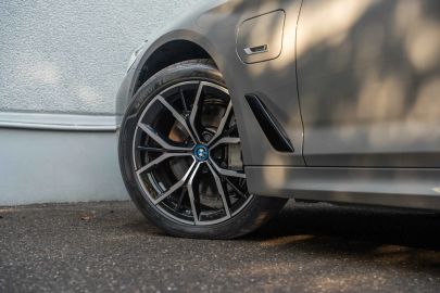 Car image 29