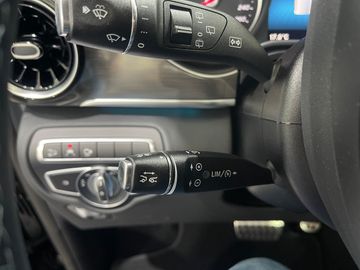 Car image 33