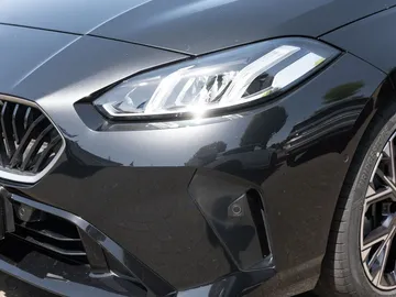 Car image 30