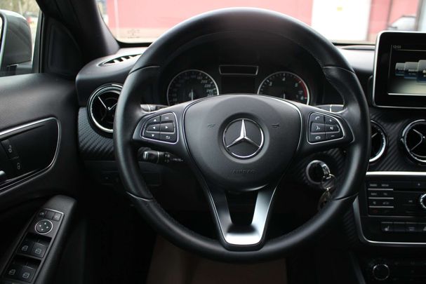 Mercedes-Benz GLA 200 d 100 kW image number 34