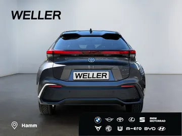 Car image 4