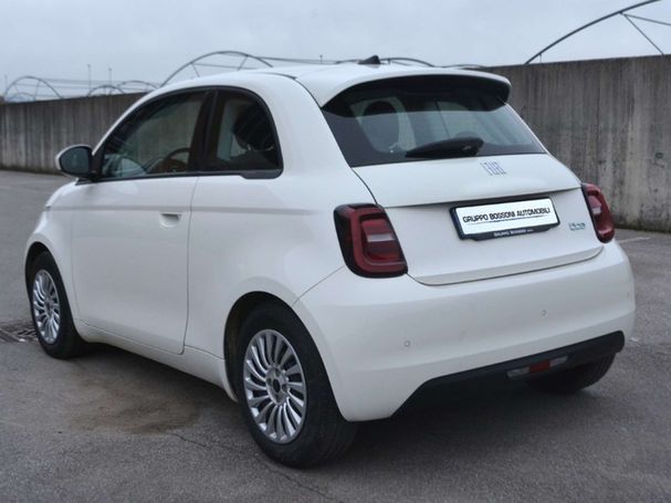 Fiat 500 e Action 70 kW image number 4