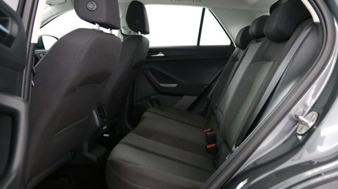 Car image 32