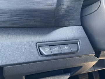 Car image 45