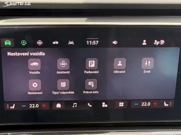 Car image 27