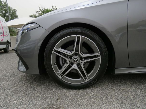 Mercedes-Benz A 180 d AMG Premium Plus 85 kW image number 15